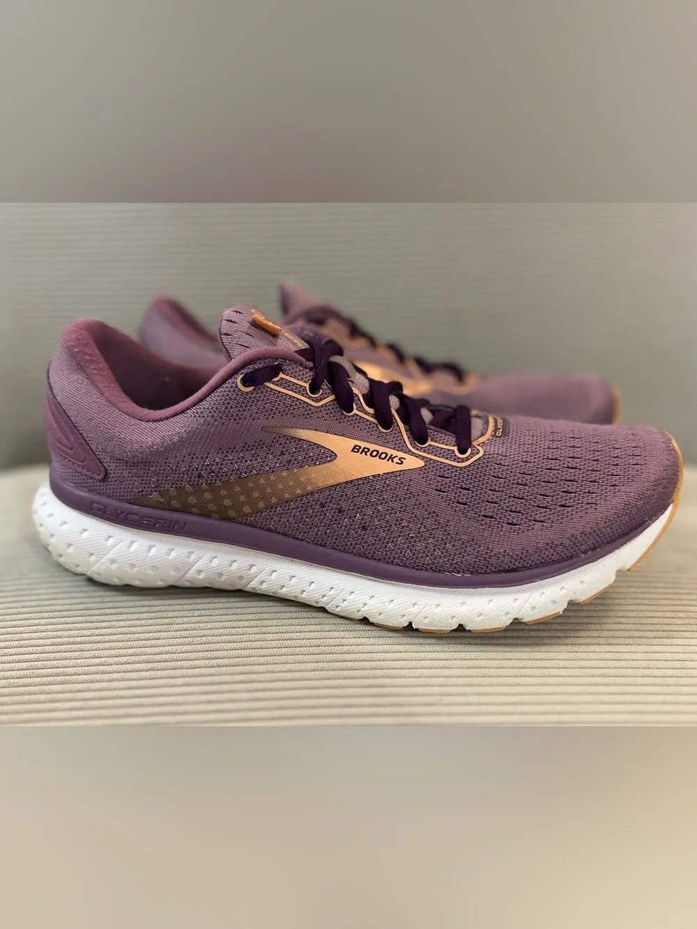 Brooks Women's Glycerin 18 running shoes “purple/plum” size 8.5